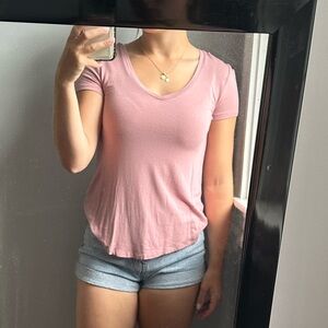pink tee shirt